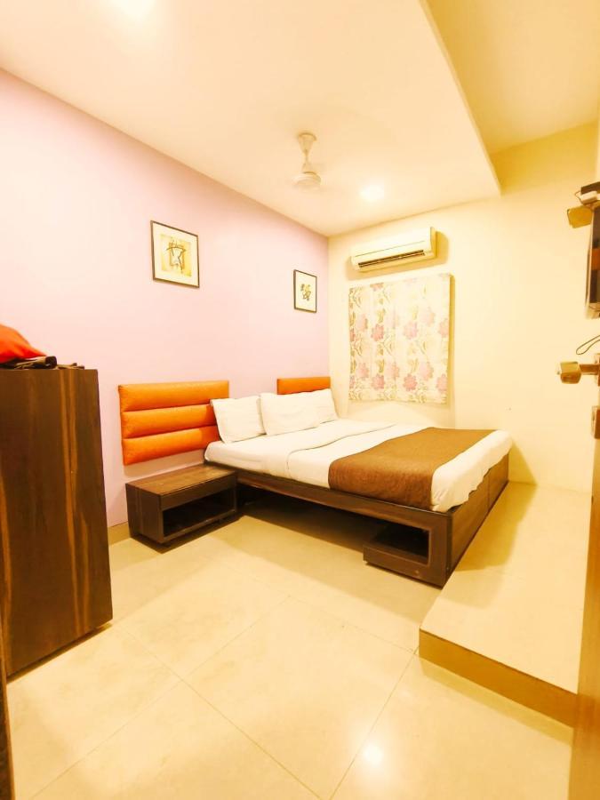 Hotel Amfahh Мумбай Екстериор снимка