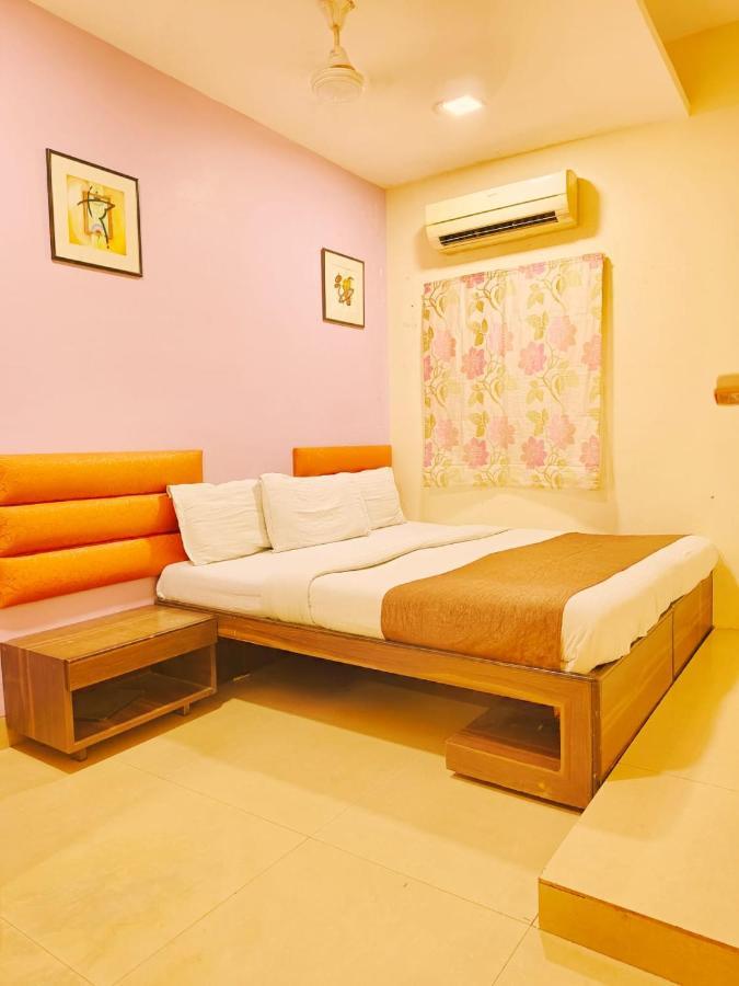 Hotel Amfahh Мумбай Екстериор снимка