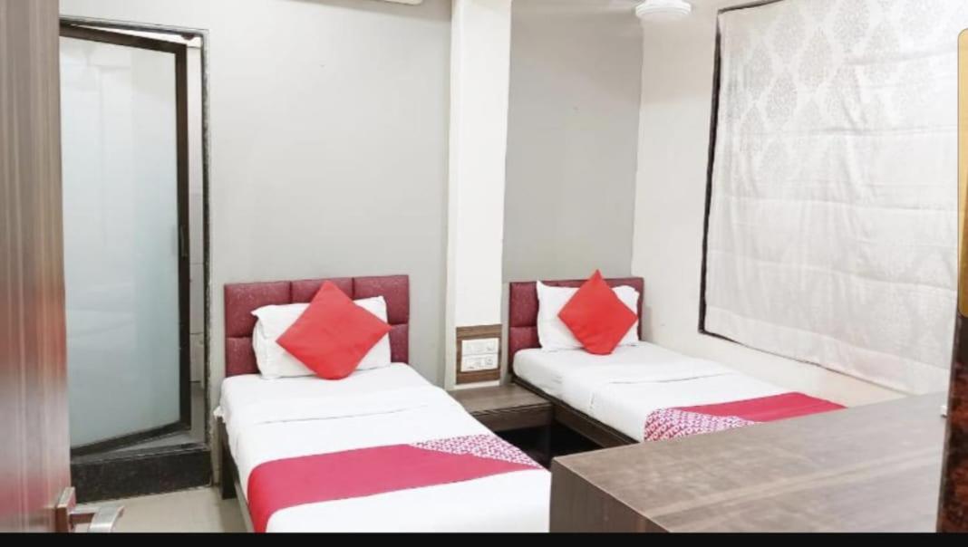 Hotel Amfahh Мумбай Екстериор снимка