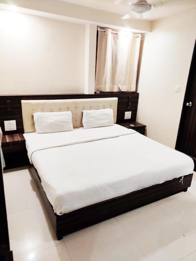 Hotel Amfahh Мумбай Екстериор снимка